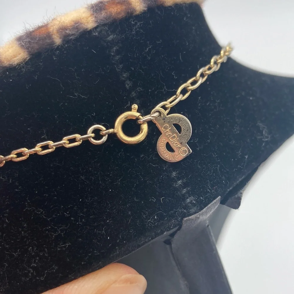CHRISTIAN DIOR PEDANT GOLD TONE NECKLACE